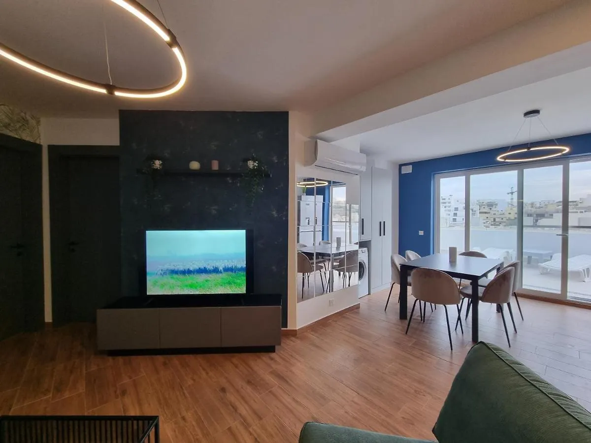 Apartment Korzo Suites Msida Luxury Penthouse With Pool